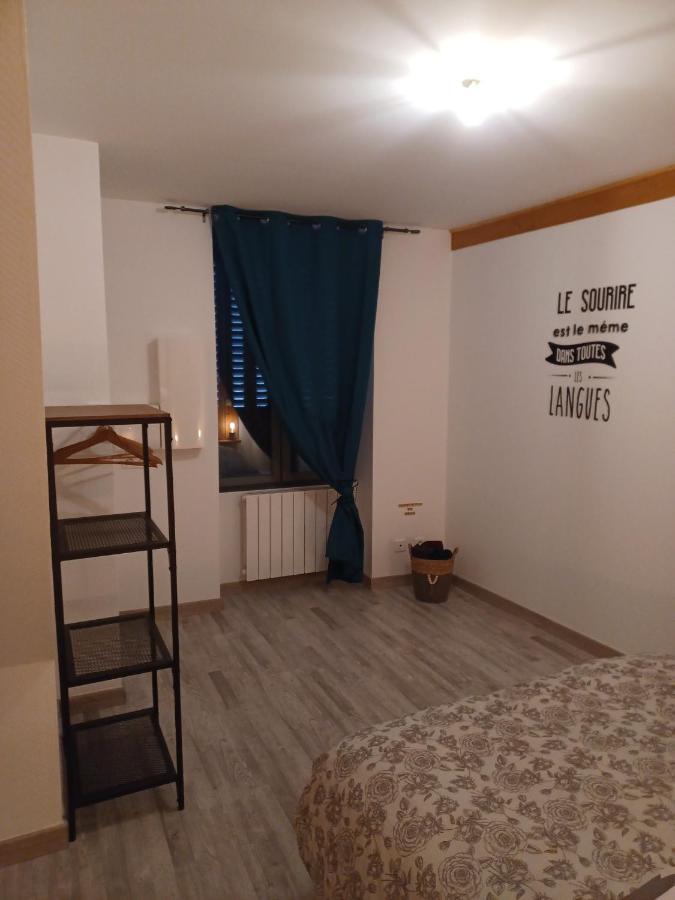 La Maison Du Bonheur Saint-Germain-Laval  Екстериор снимка